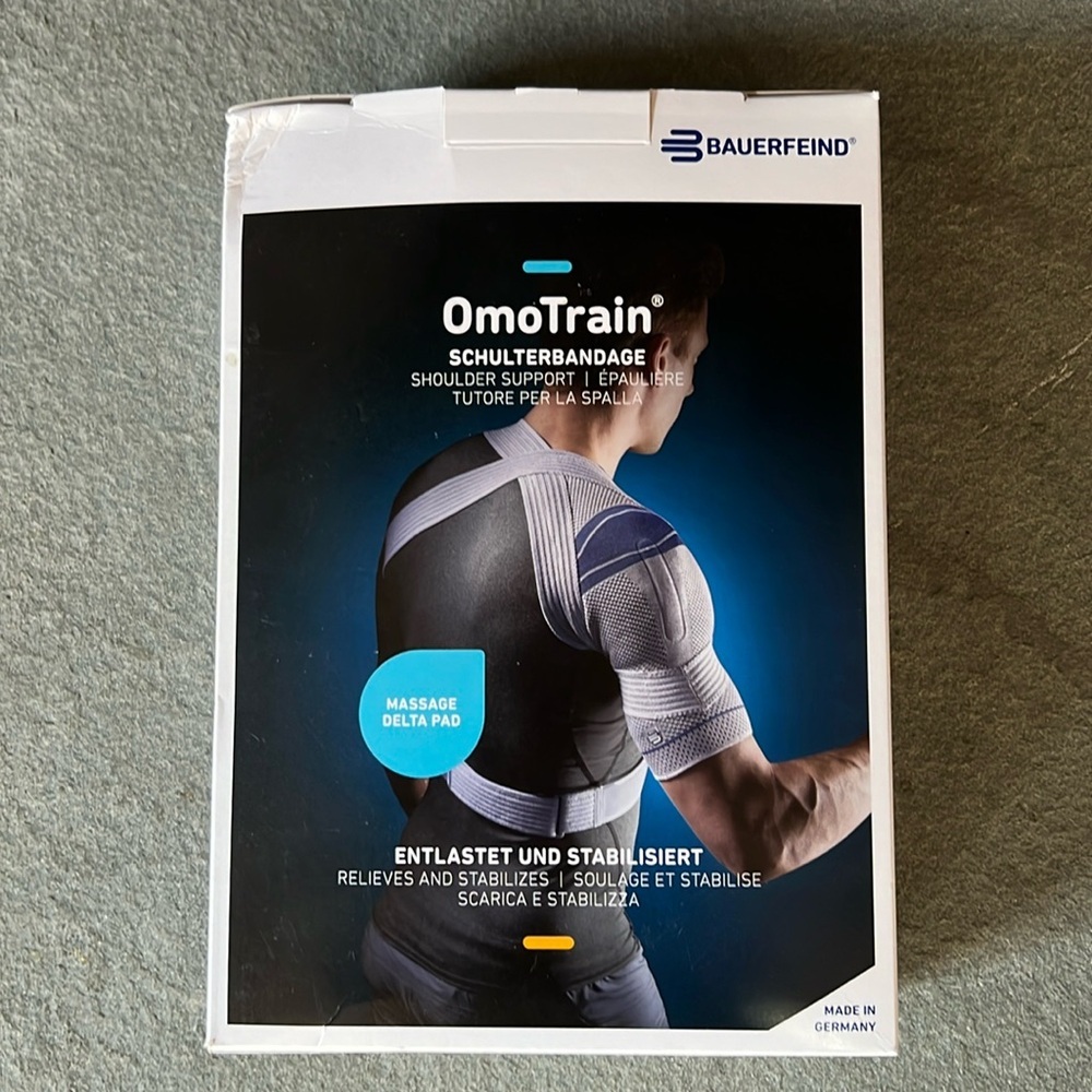 OmoTrain Shoulder Support - Blue and White